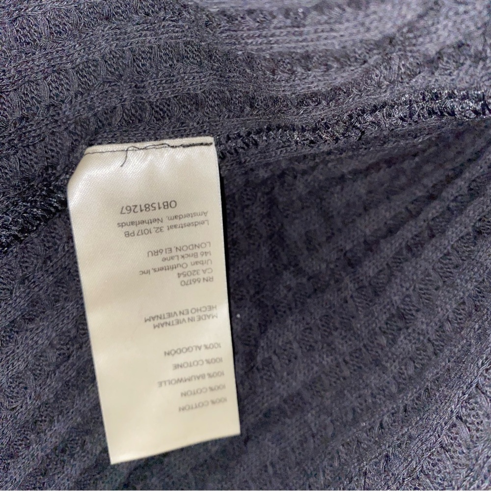 Free People Cozy Minimalist 100% Cotton Waffle Knit Open Back Top Black SP - Picture 7 of 9